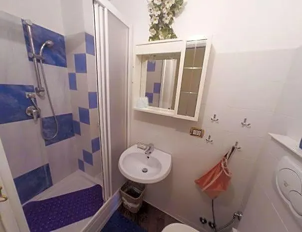 B&B Seneca-1